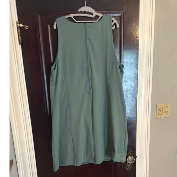 NWOT Lands’ End High Impact Crew Neck Above the Knee Active Dress - Picture 2 of 7